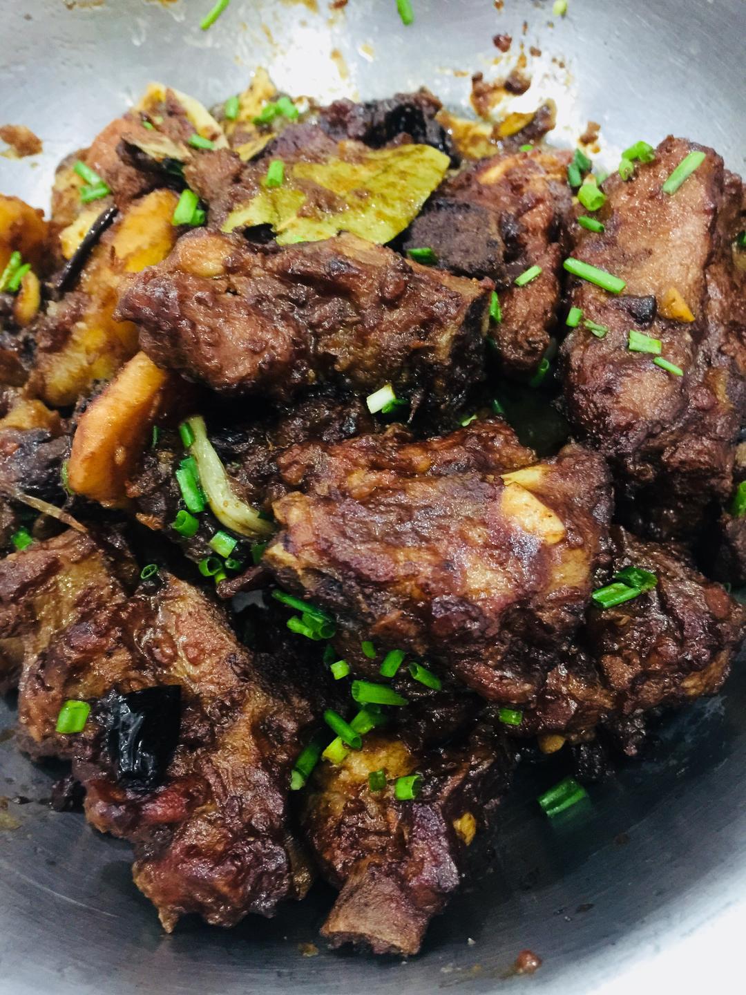 土豆烧排骨