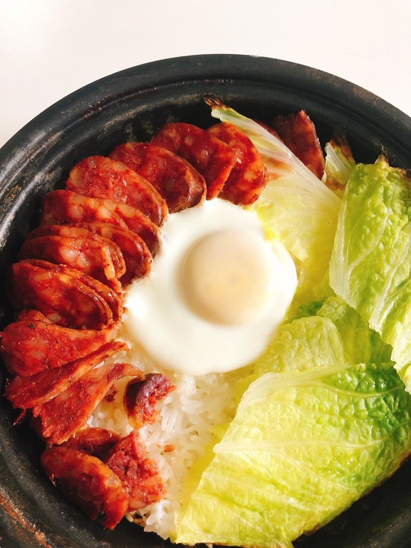 香肠煲仔饭