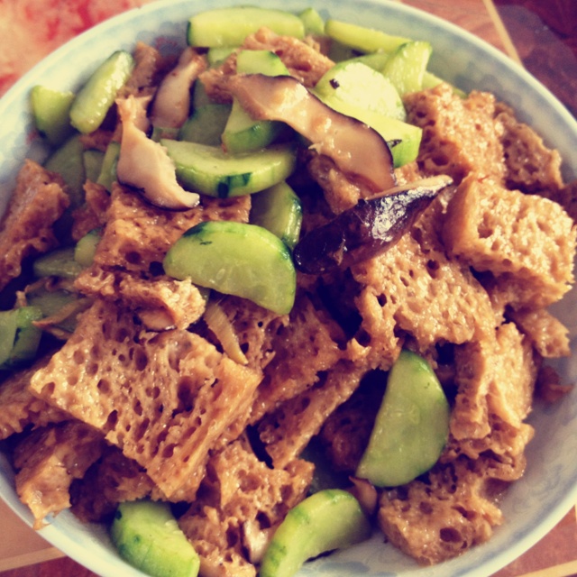 烤麸炒黄瓜