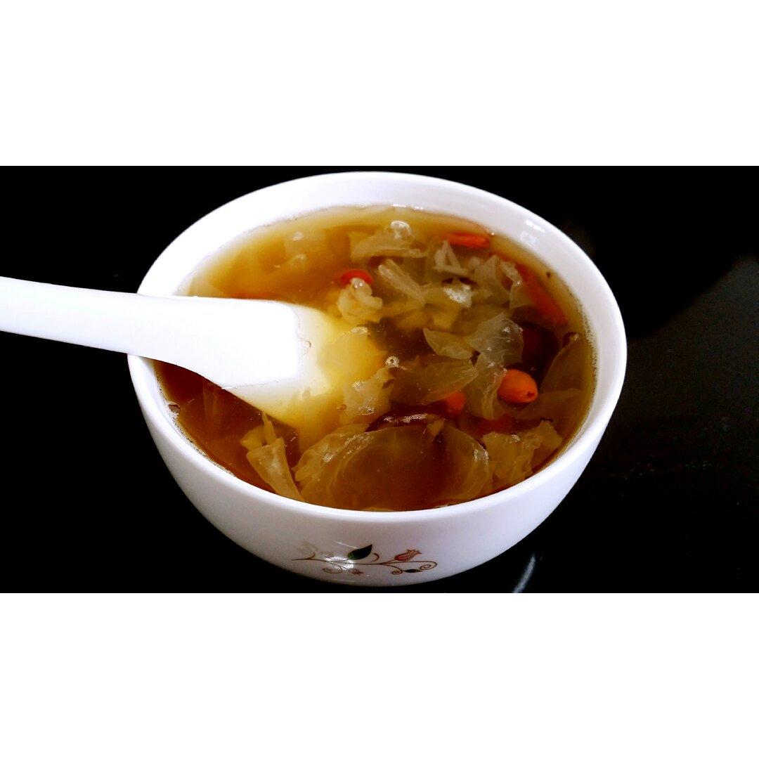 红枣银耳莲子羹