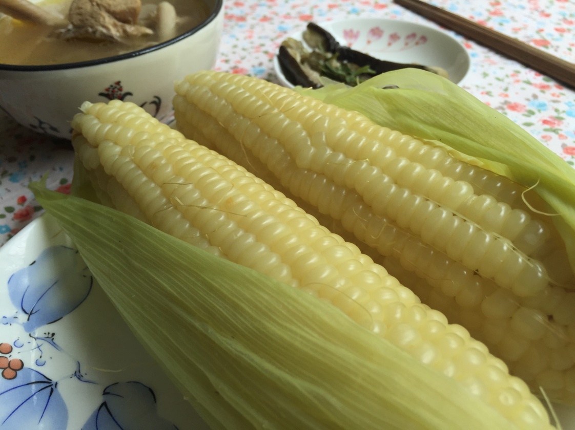 快乐的厨婆做的养生煮玉米