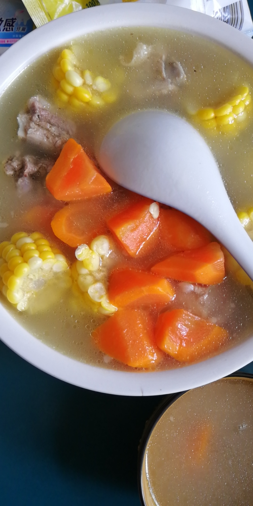 超级简单好喝的玉米胡萝卜排骨汤