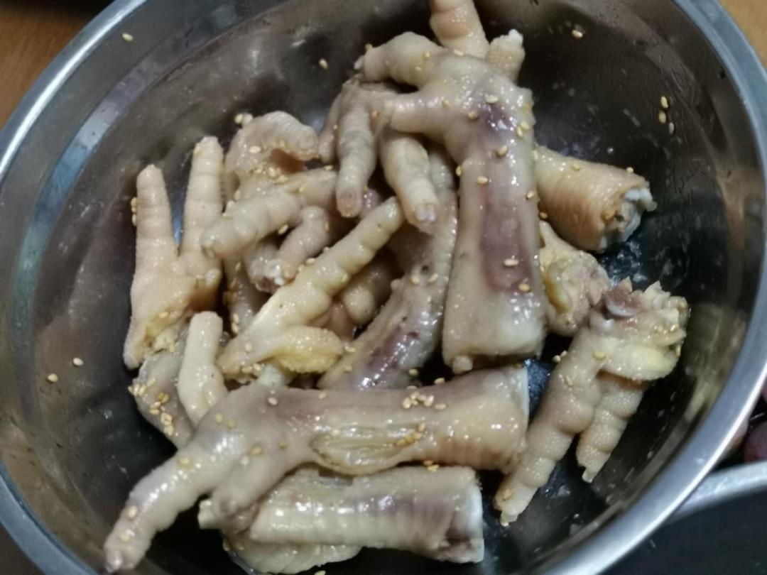 风味盐焗鸡爪