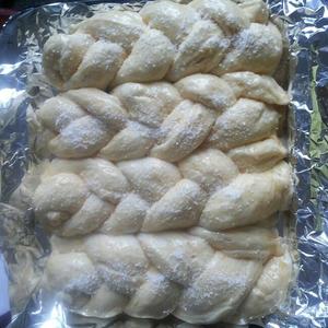 奶香辫子面包的做法 步骤9