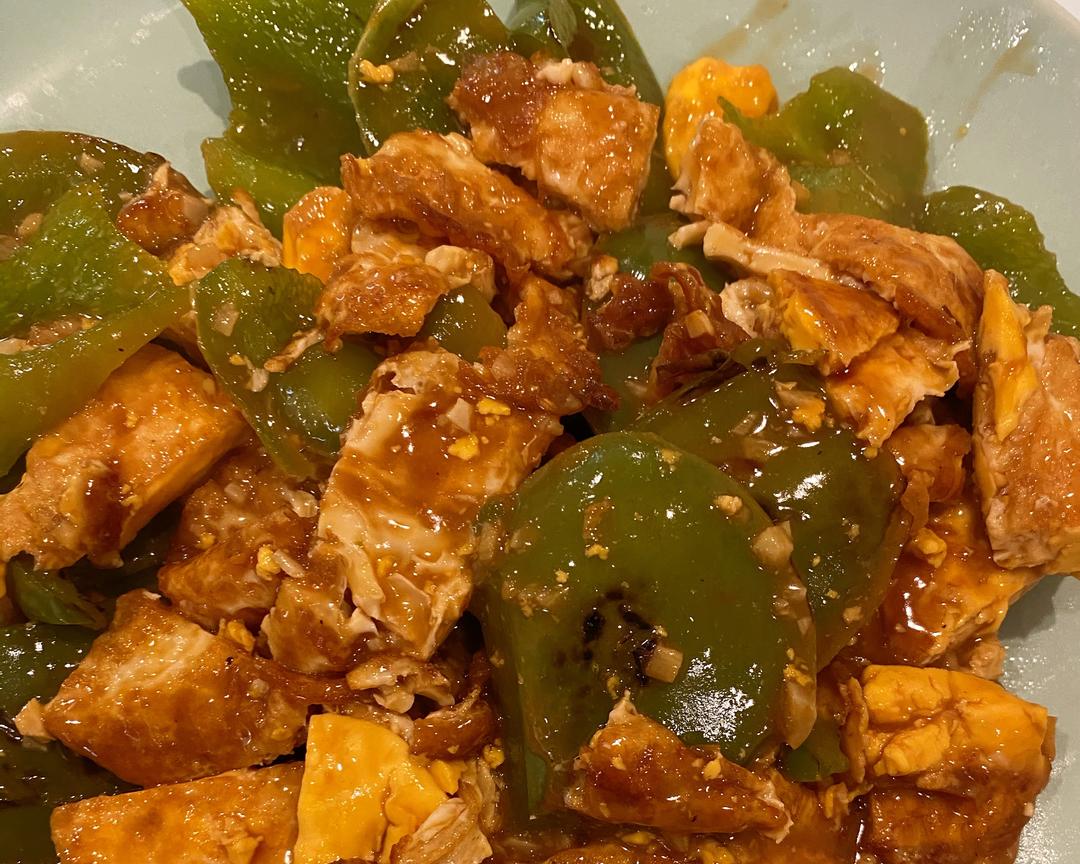 荷包蛋也可以很下饭！