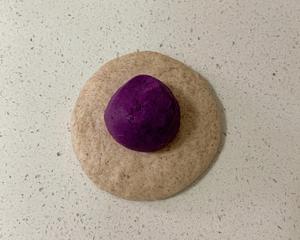 ＂薇甜＂黑麦酸奶紫薯软欧包的做法 步骤7
