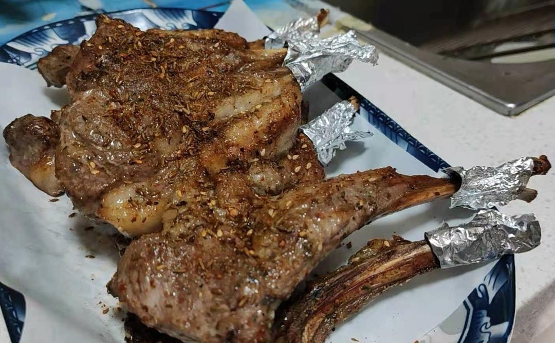 蒜香黄油孜然烤羊排