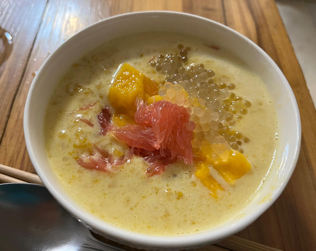 港式甜品——杨枝甘露(芒果西米露)附芒果花切法