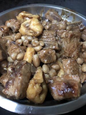 蒜蓉花生排骨烧油豆腐的做法 步骤7