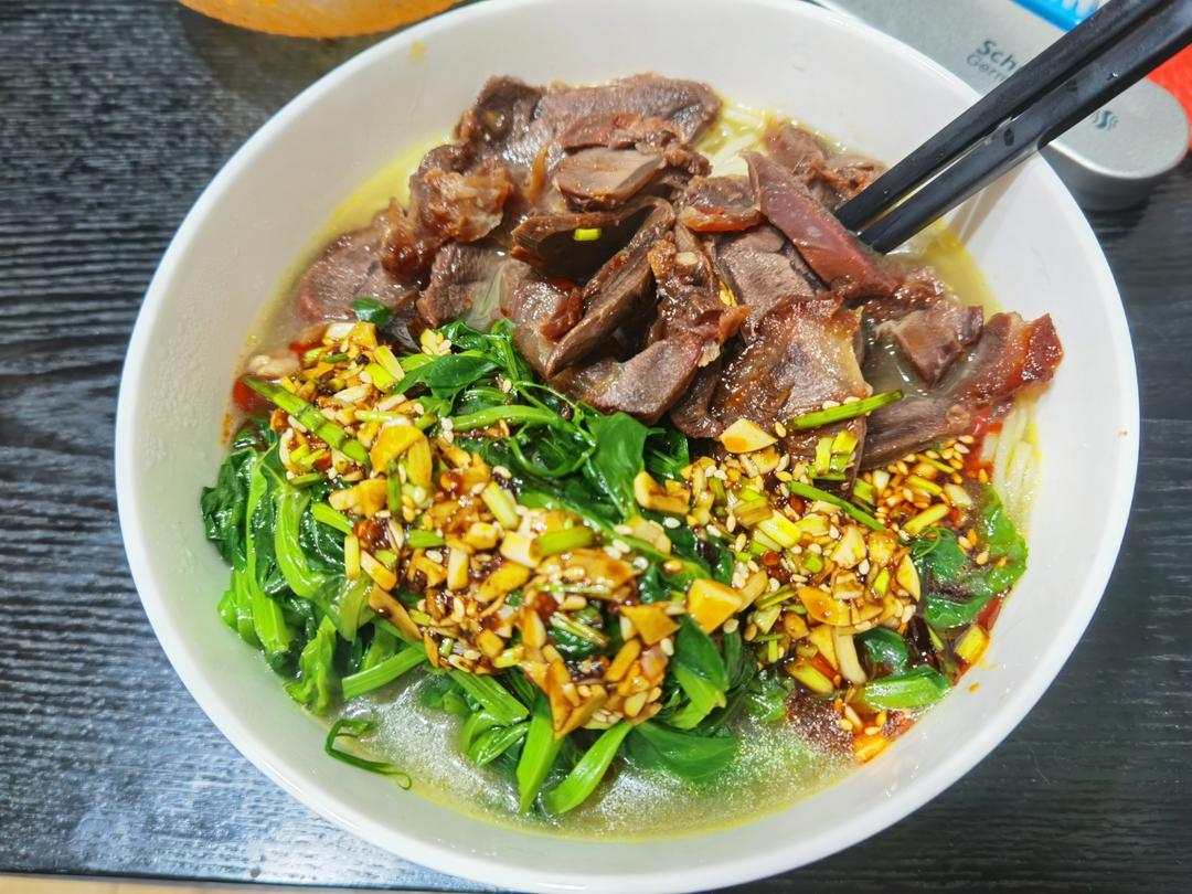 懒人快手牛肉汤面