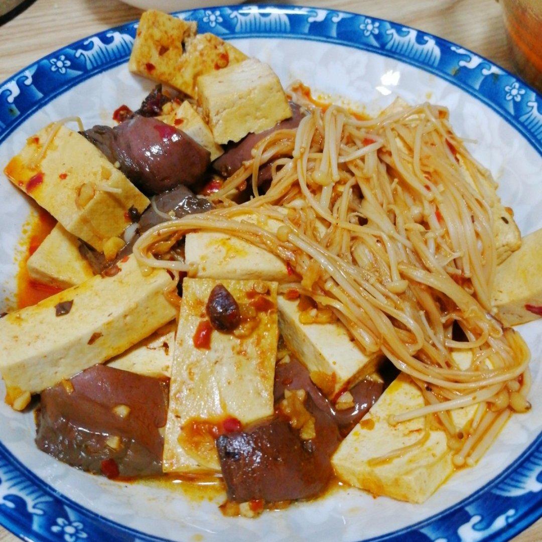 鸭血豆腐煲