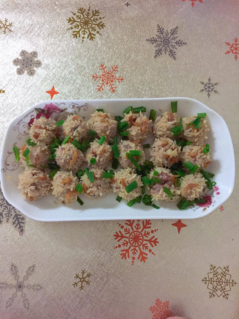 蒸糯米肉丸子