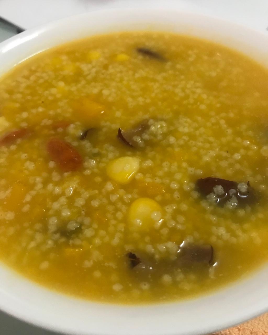 南瓜小米粥(人见人爱版)