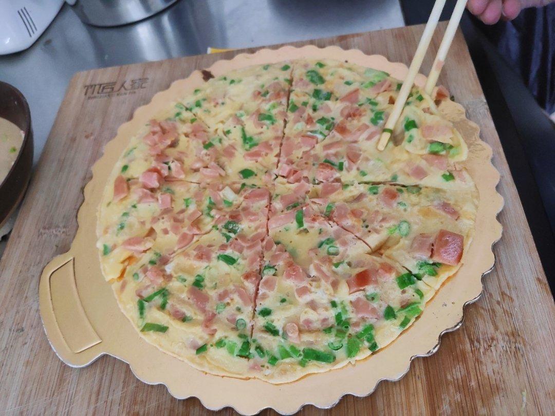 火腿肠葱花鸡蛋饼
