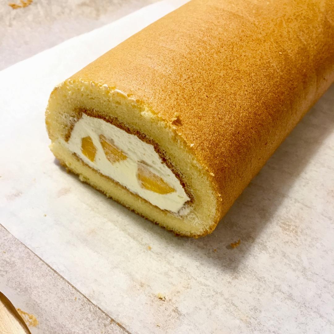 胖乎乎奶油芒果卷/不开裂不掉皮全过程详细图解烘焙视频/蛋糕篇6：「厚卷」