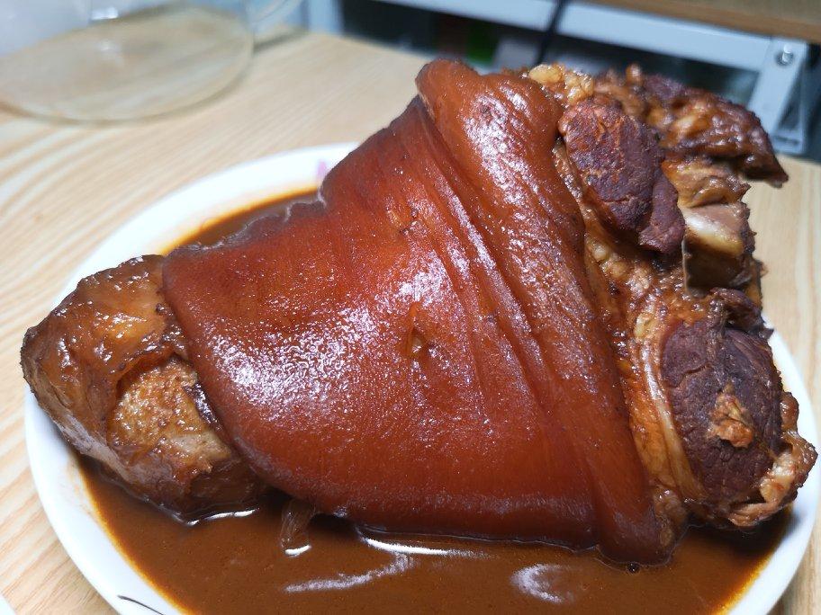 无糖饼干做的秘制酱肘子