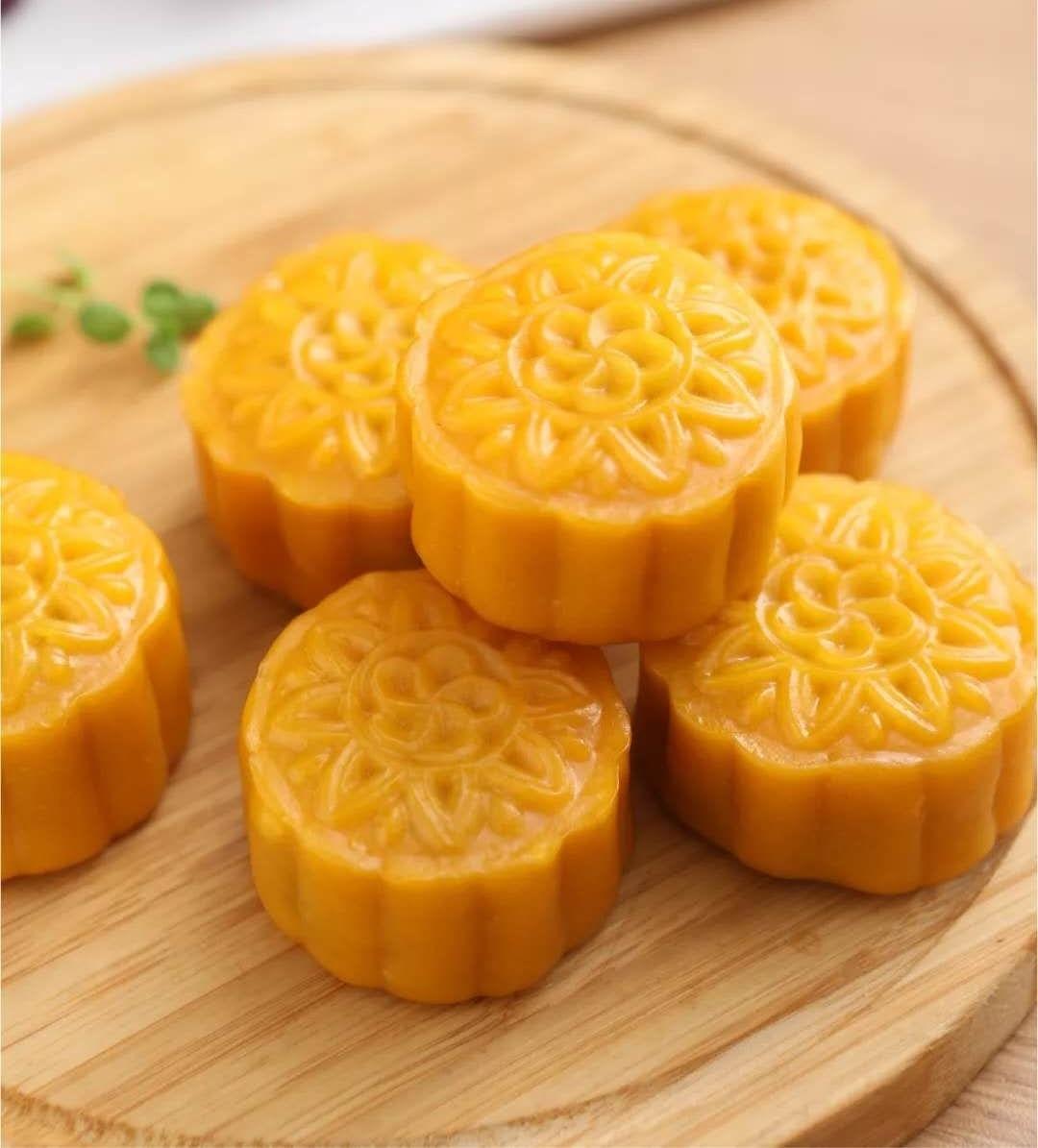 南瓜豆沙月饼的做法