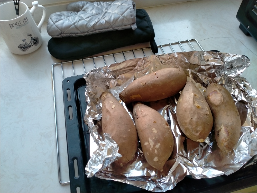 烤箱锡纸版烤红薯☘的做法 步骤3