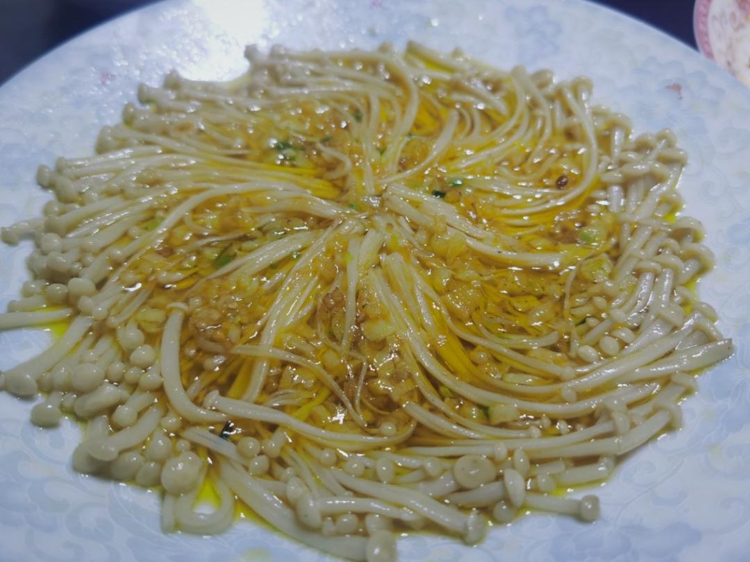 蒜蓉蒸金针菇
