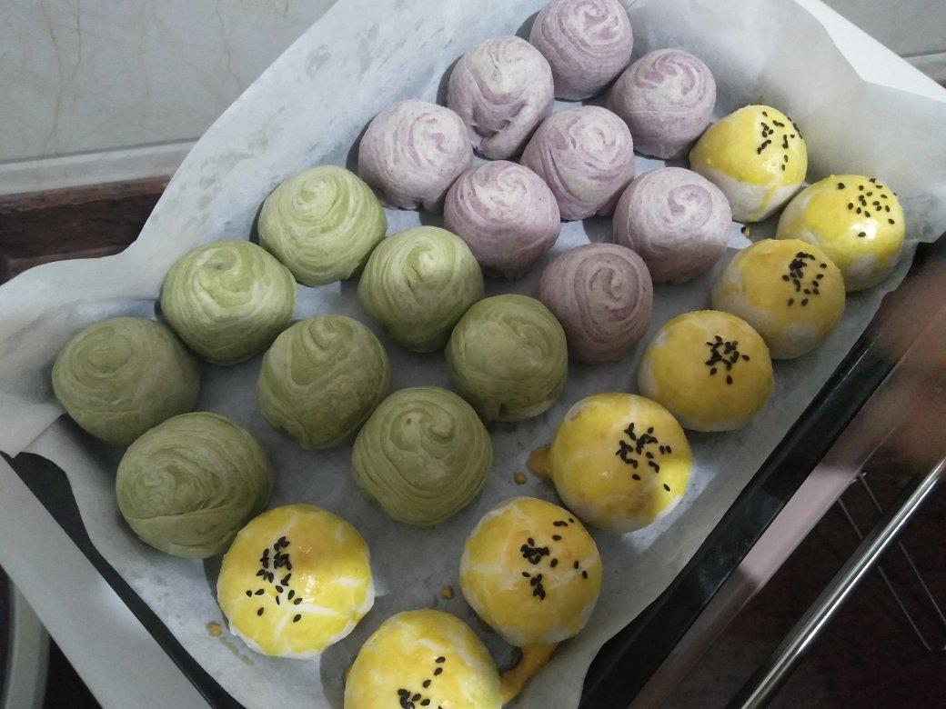 蛋黄酥~紫薯、抹茶、原味~花好月圆，中秋快乐~内附一次做六色蛋黄酥方法~