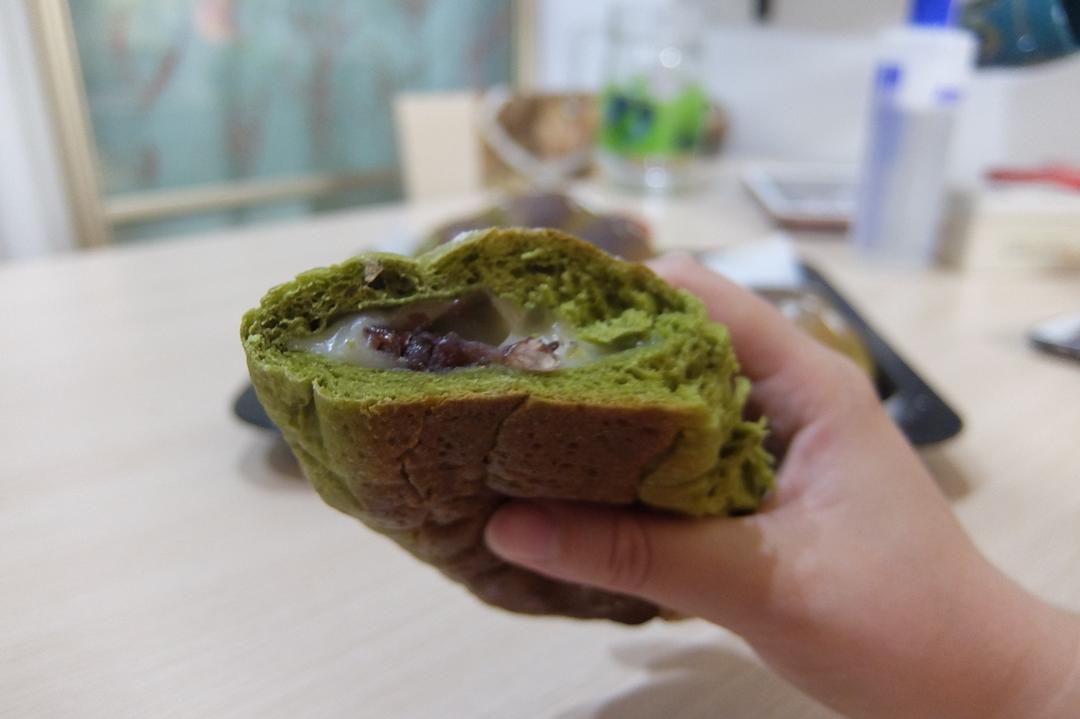 抹茶麻薯红豆软欧包