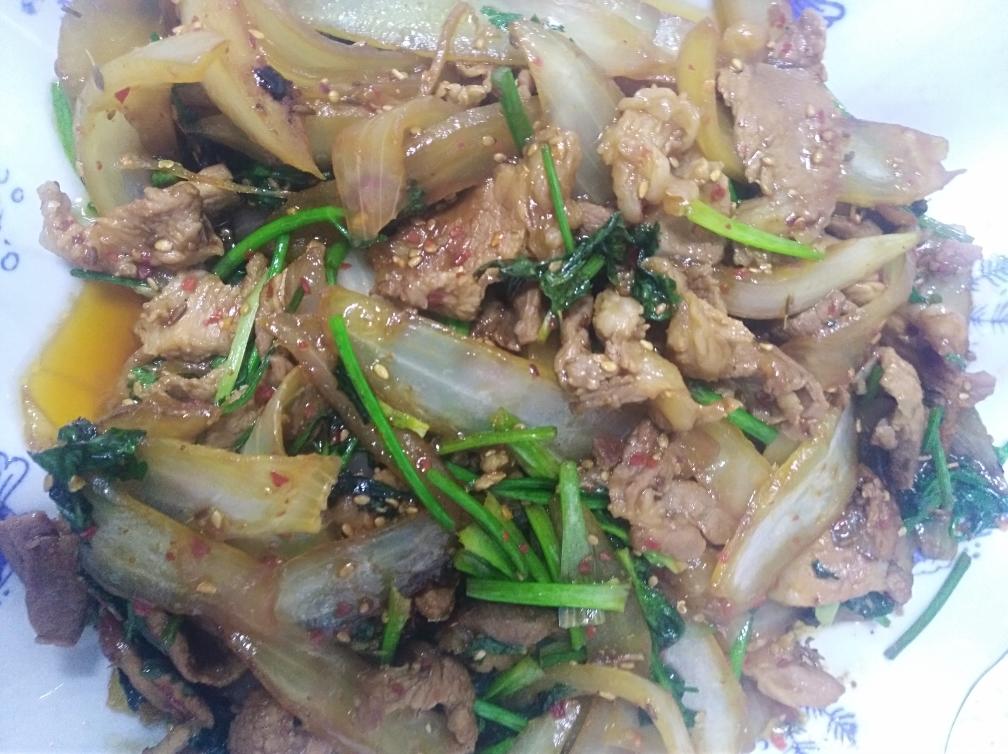 肉菜小炒，能吃出烤串的味，还能做香辣拌饭的做法