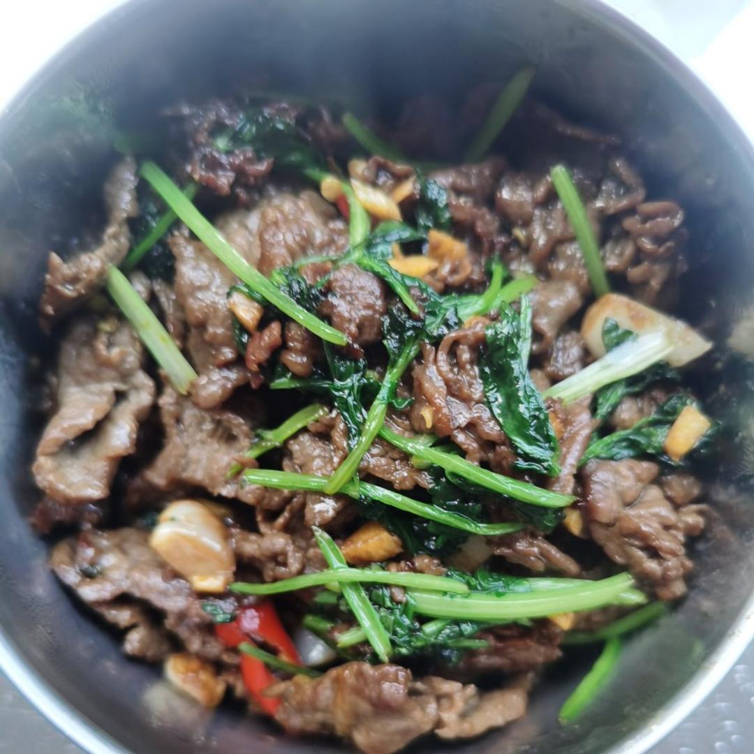 小炒黄牛肉，肉嫩味香！太好吃了简直是米饭杀手！