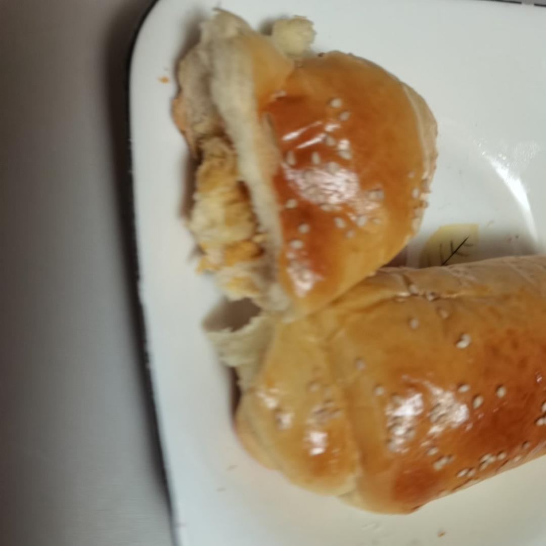 中种炼乳排包(豆沙肉松馅)，百吃不厌，做土司也可以。