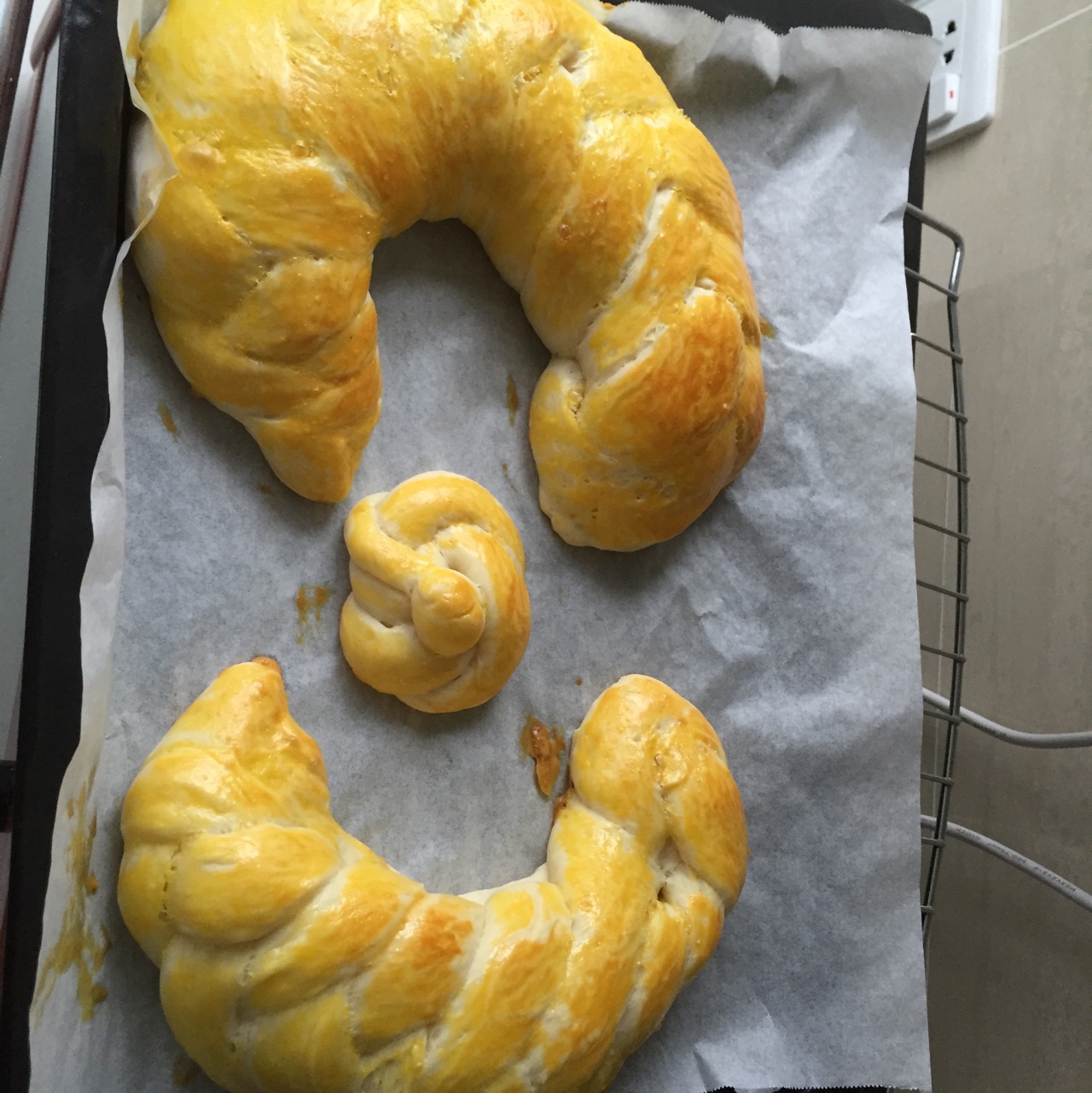 五股辫子金牛角面包