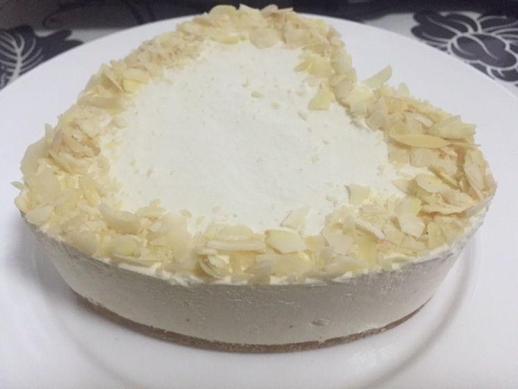 不用烘焙的杏仁芝士蛋糕 Cheese cake