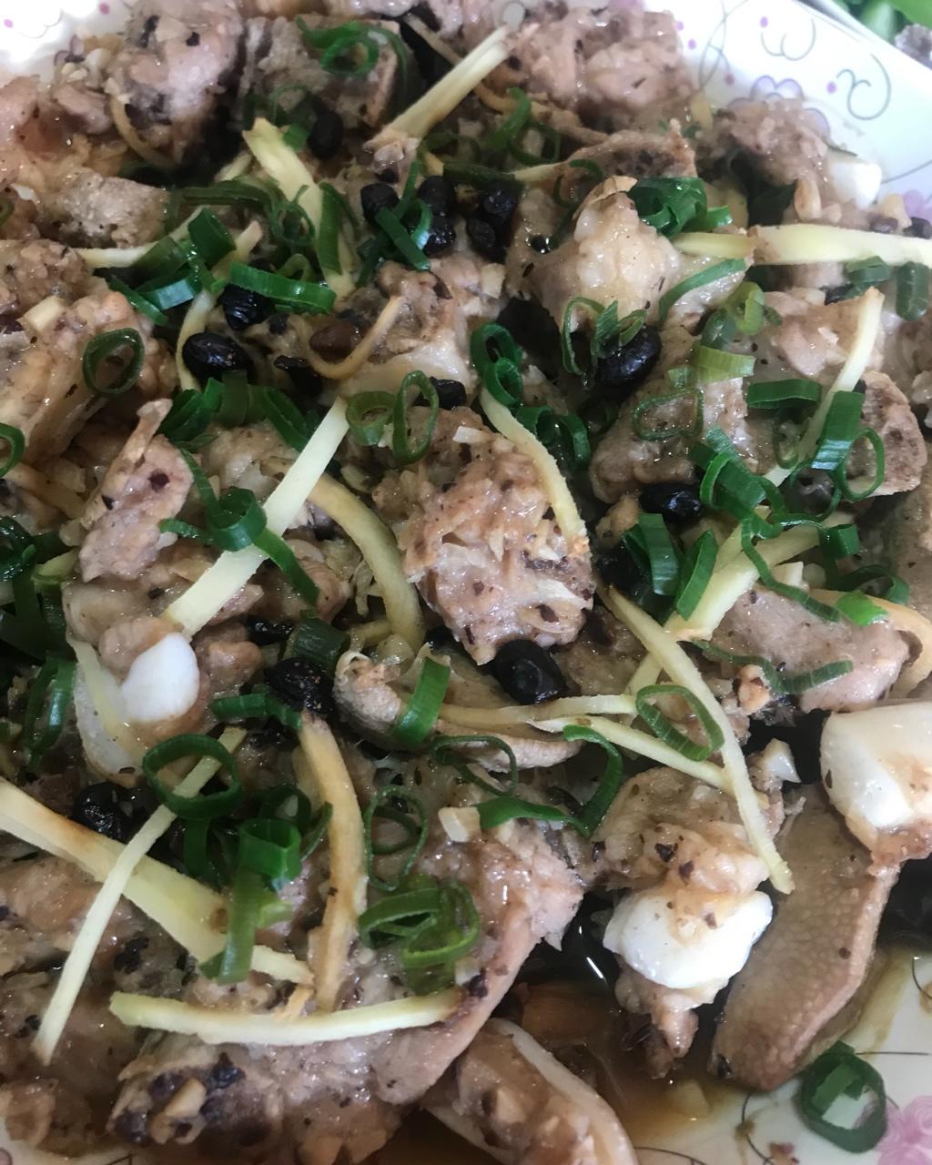金针木耳蒸排骨