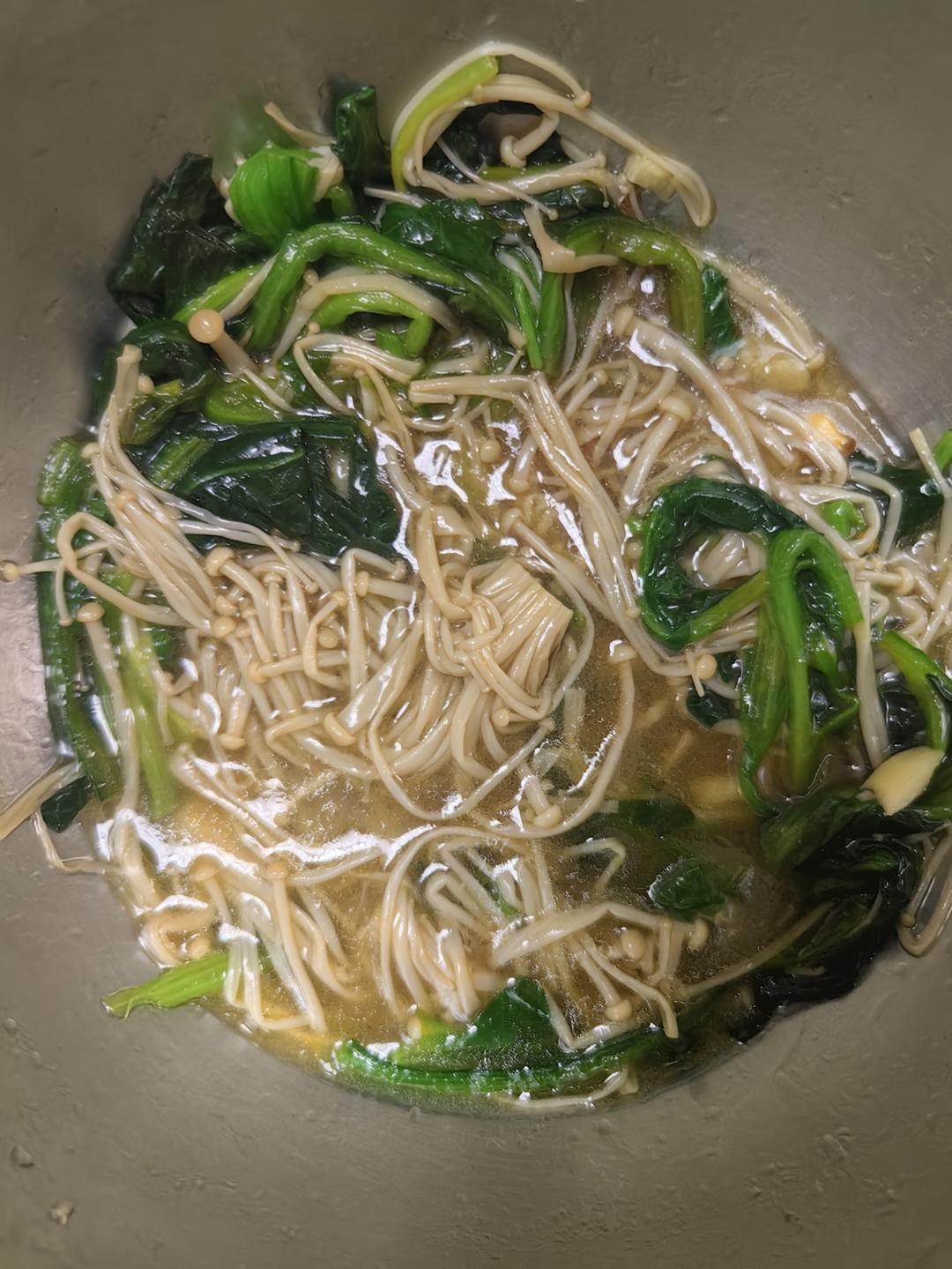 凉拌菠菜金针菇