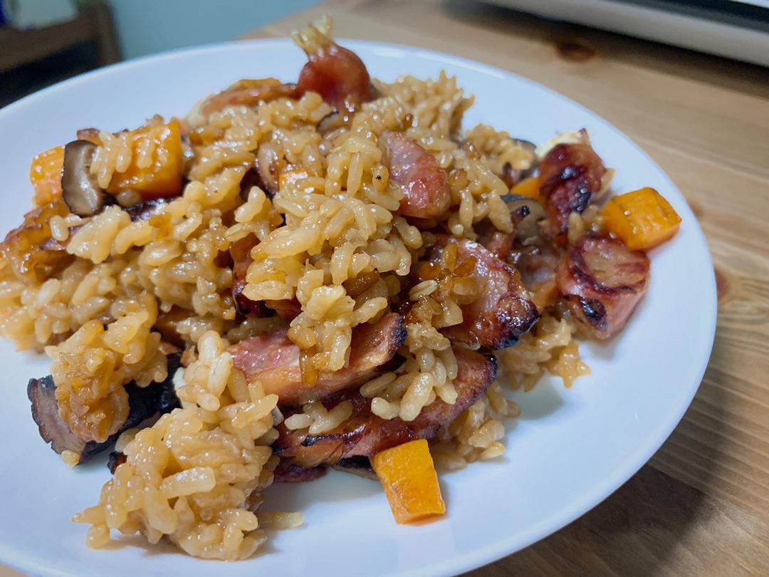 电饭锅版香菇腊肠饭