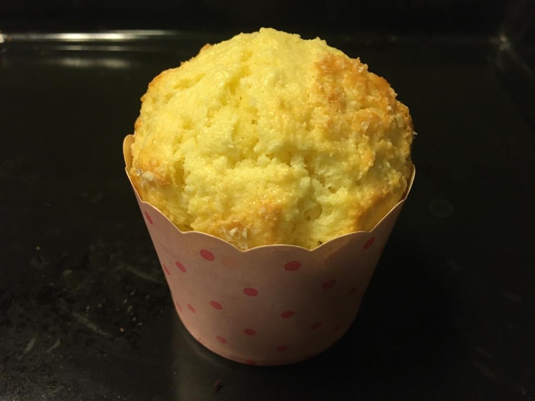 椰蓉蔓越莓玛芬蛋糕（超级好做）