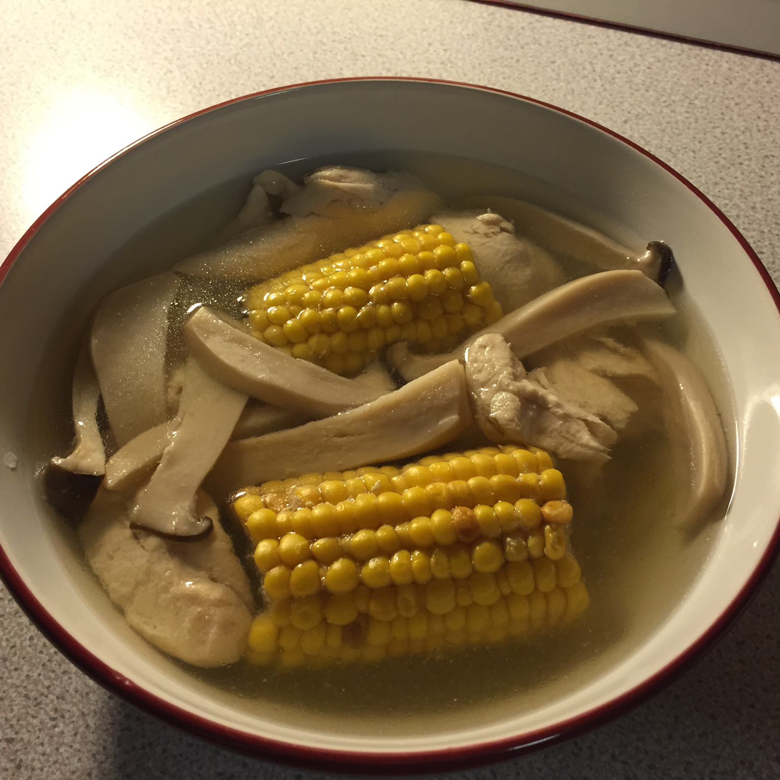 新鲜菌汤（蘑菇汤）