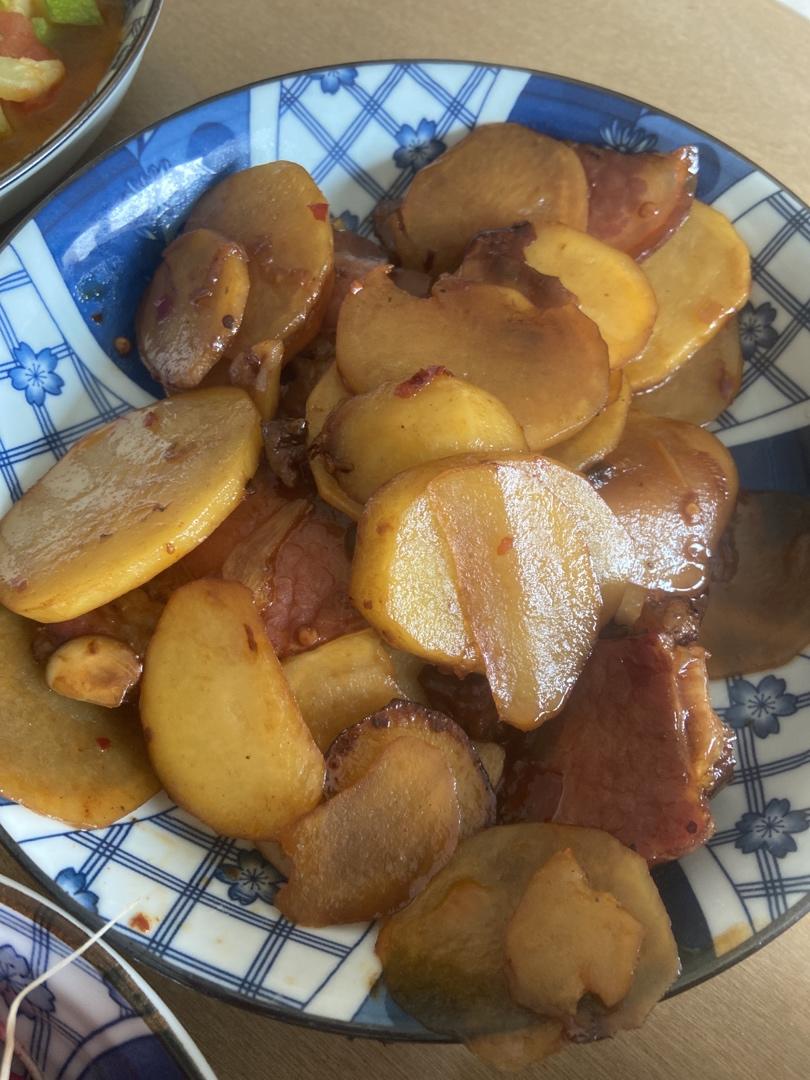腊肉炒土豆