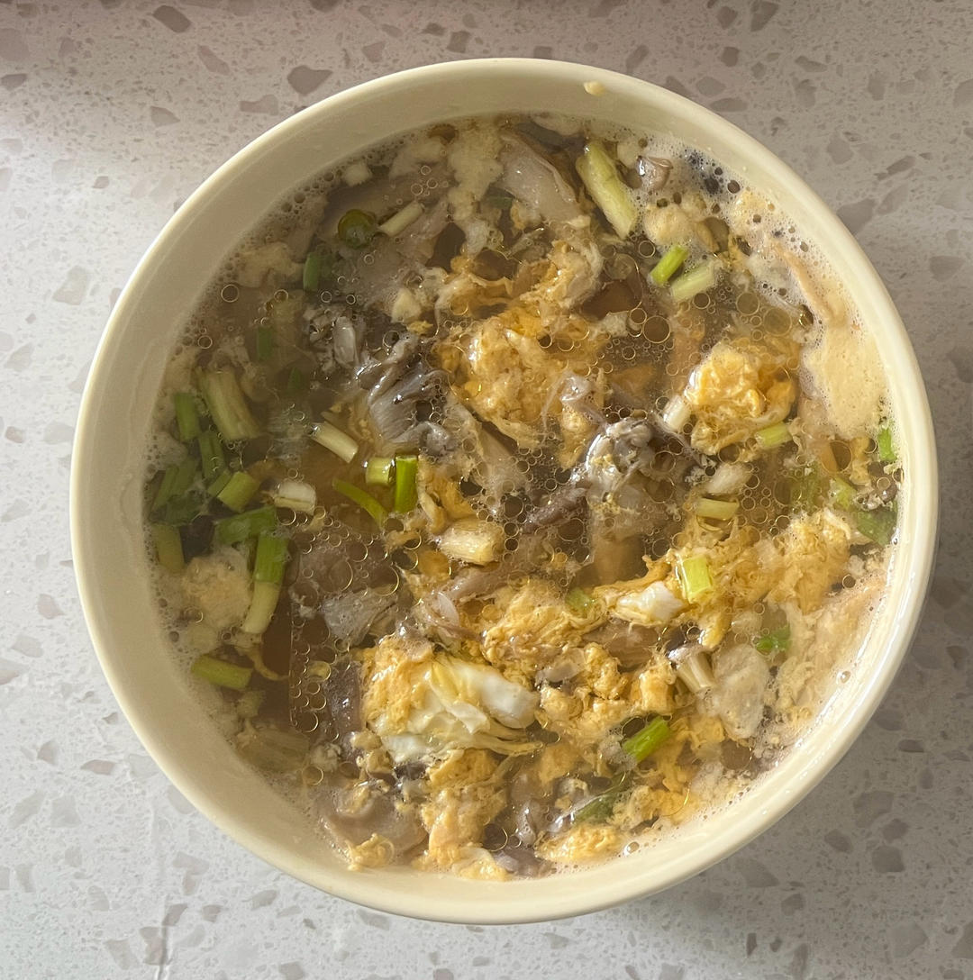 蘑菇鸡蛋汤