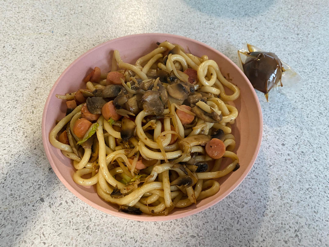 【曼达小馆】居酒屋系列：猪肉炒乌冬与烧酒