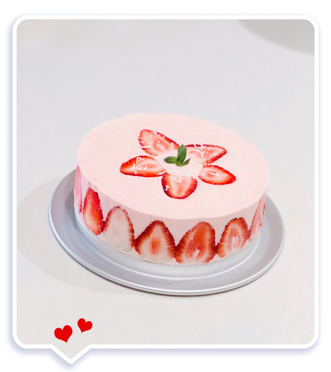 6寸草莓慕斯蛋糕
