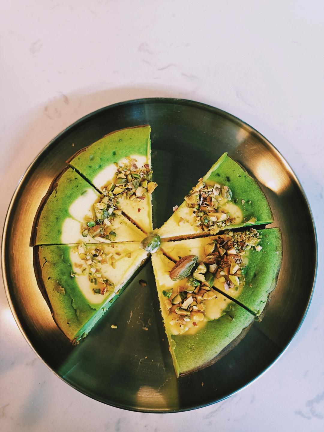 开心果巴斯克，醇香浓郁烤芝士蛋糕