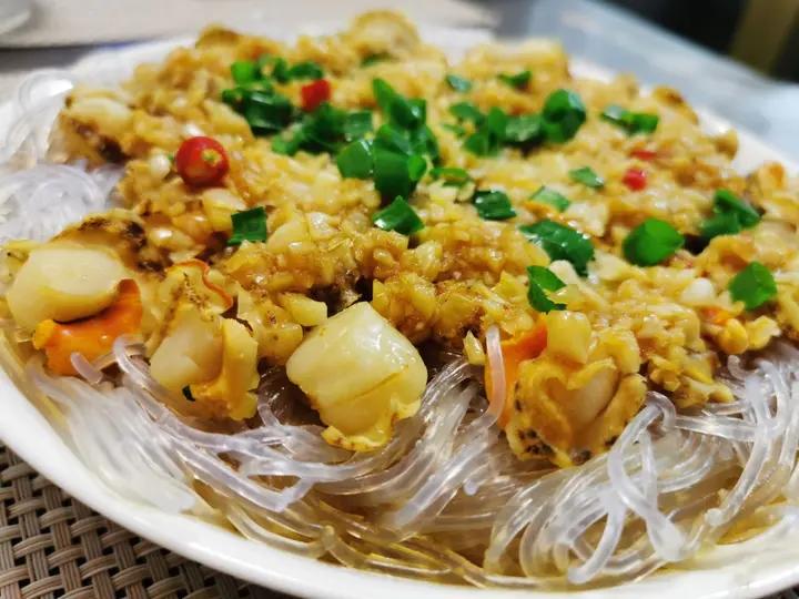 蒜蓉粉丝蒸扇贝