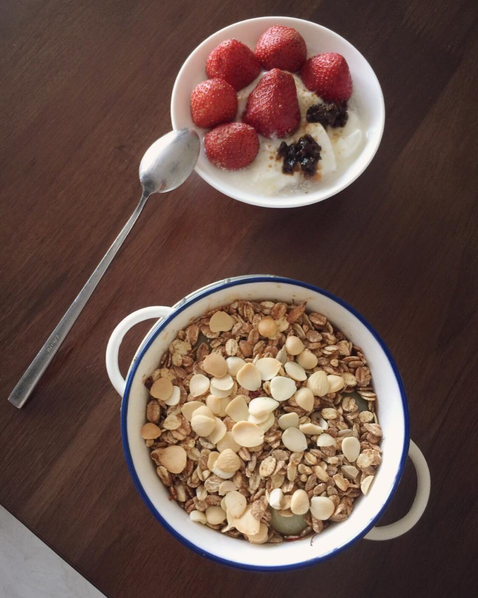 黄桃蓝莓燕麦脆丨健康·三餐