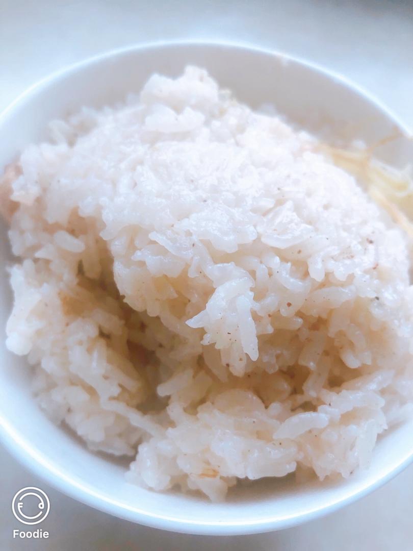 虽有肉香却实则无肉的米饭