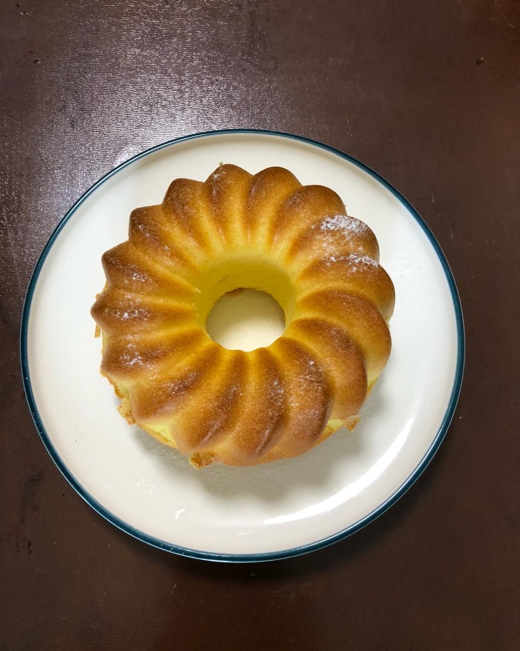 超简单完美戚风蛋糕（6寸2蛋）附打发、翻拌、脱模视频