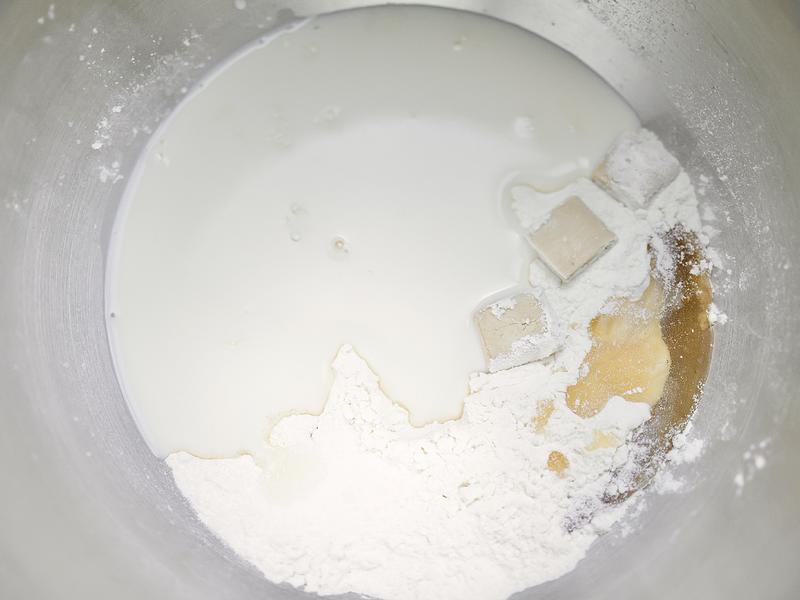 纯奶手撕吐司的做法 步骤1