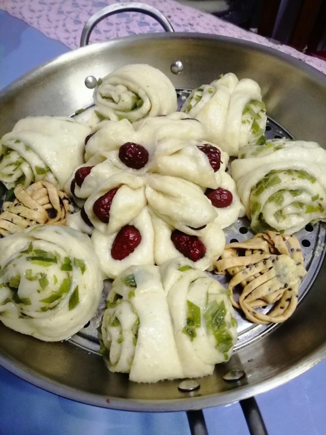 最好吃的火腿葱香花卷—附让葱不变黄的小窍门