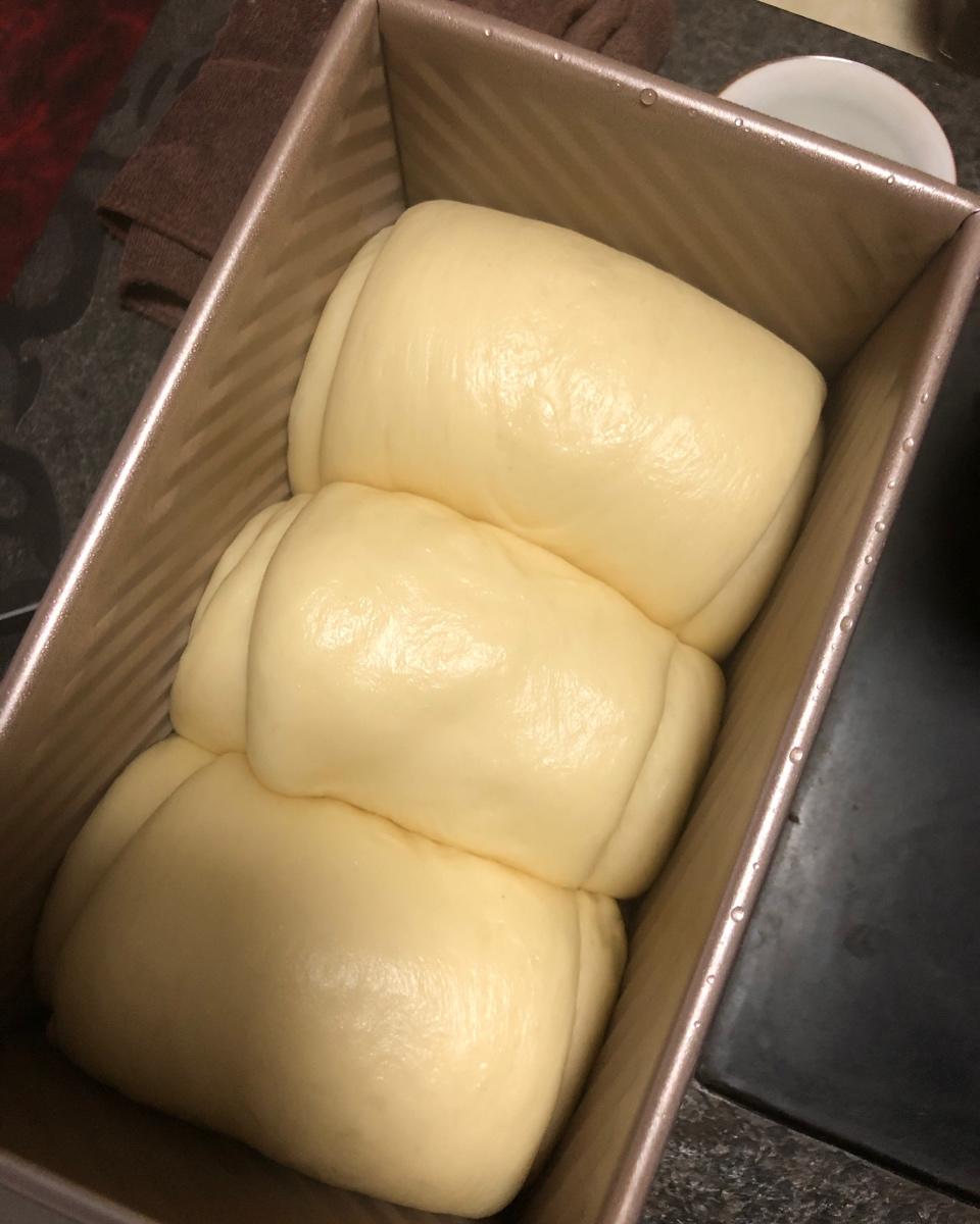 吐司，奶香手撕面包，超级香浓