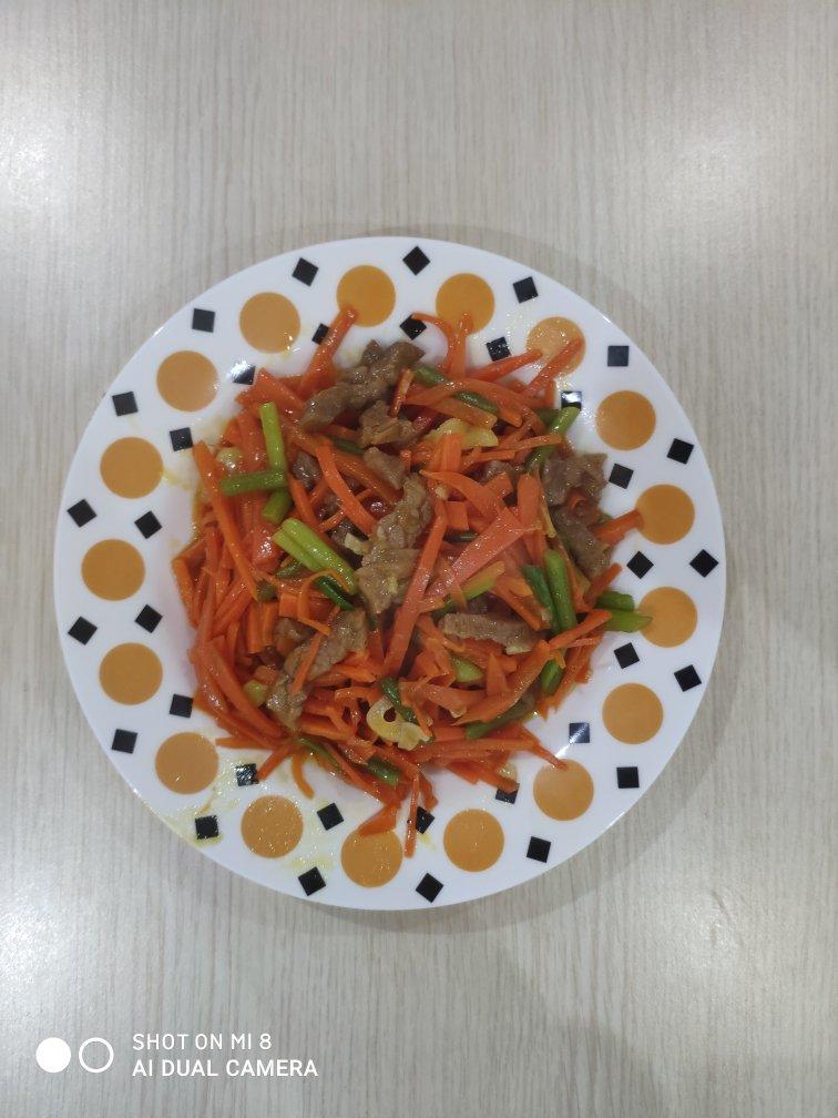 营养美味胡萝卜丝炒牛肉