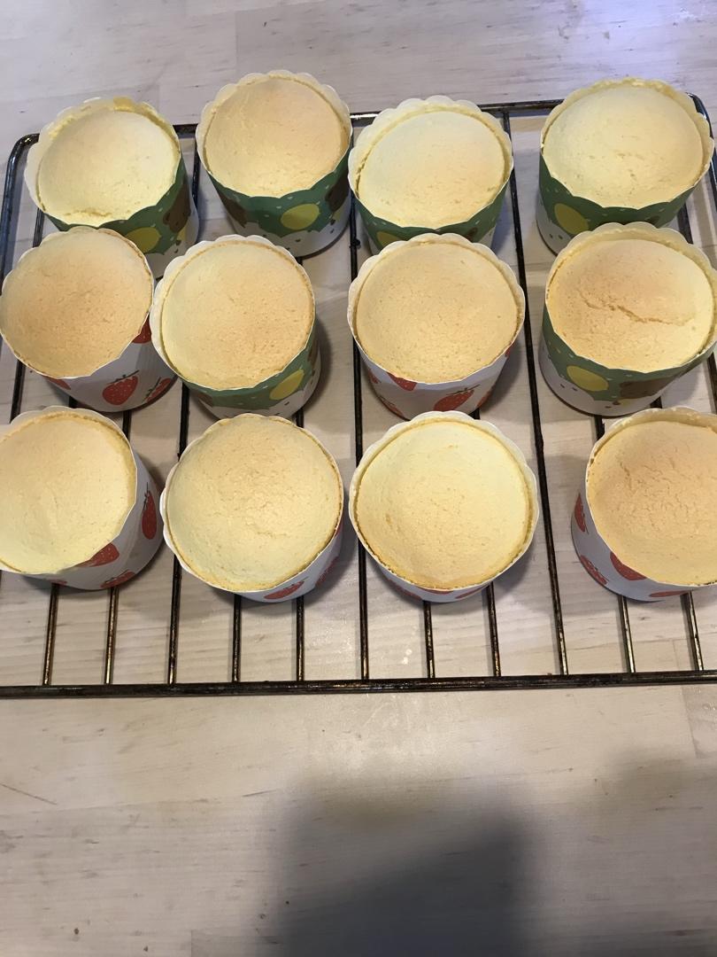 纸杯蛋糕 8寸戚风蛋糕的量