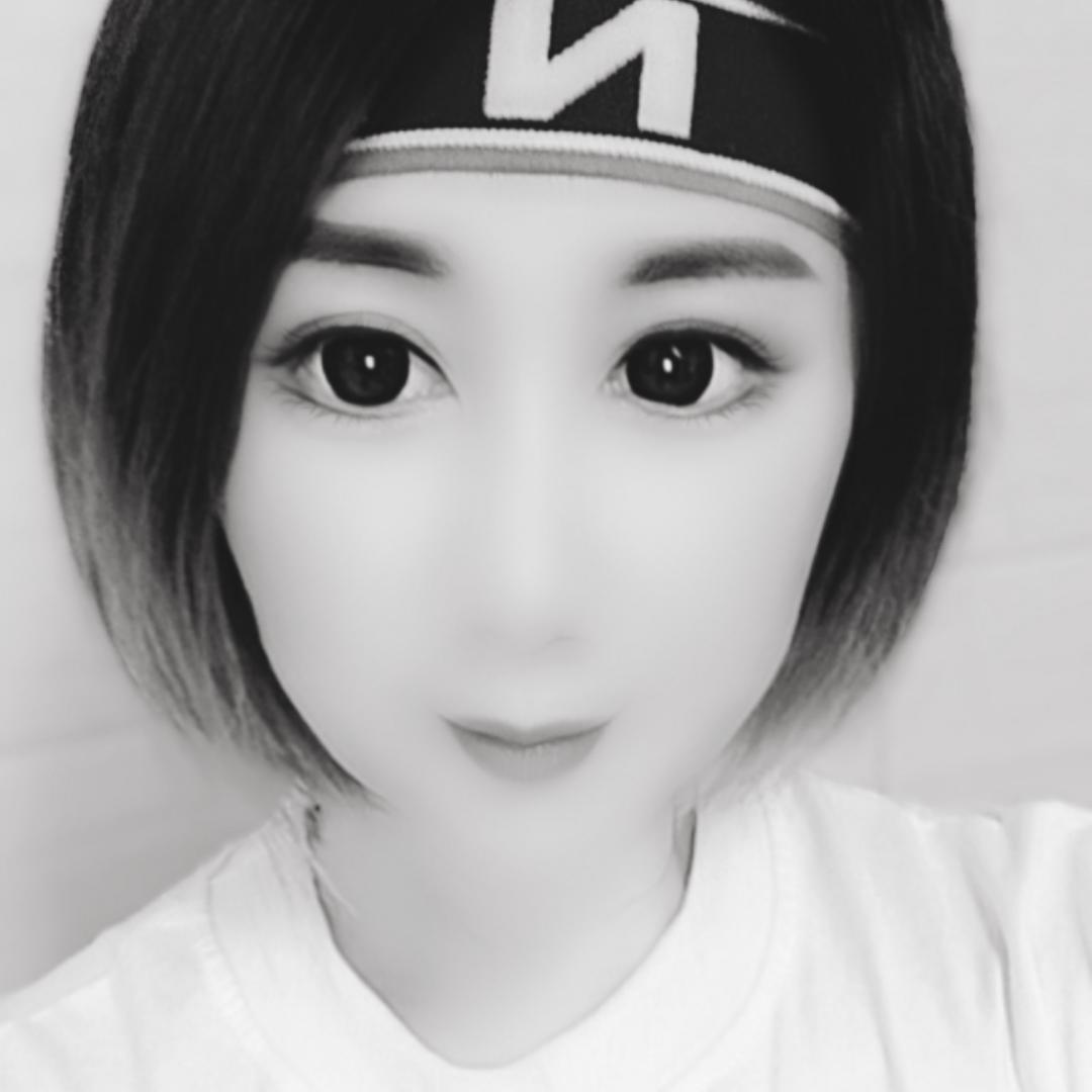  小草莓  